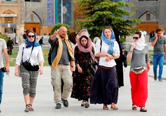 ورود گردشگران خارجی به ایران بررسی شد